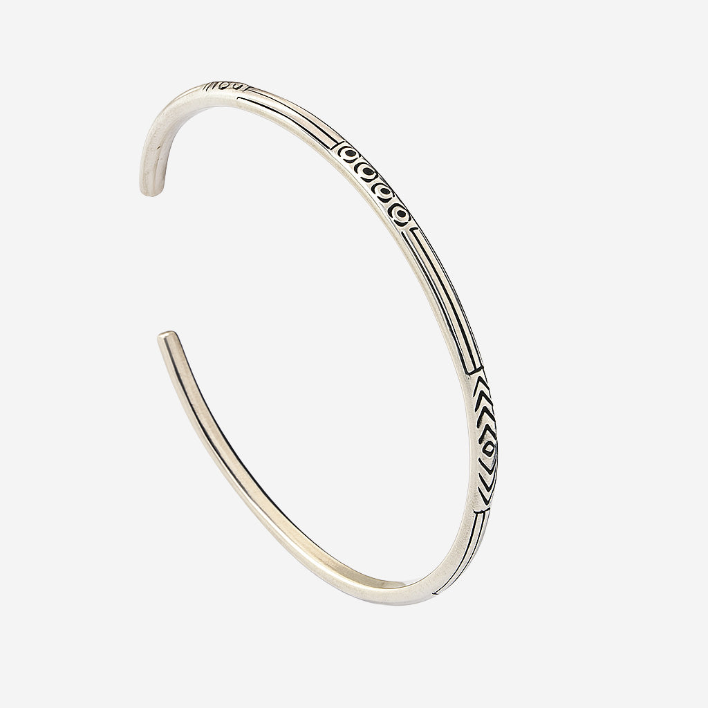 Dots Motif Bangle