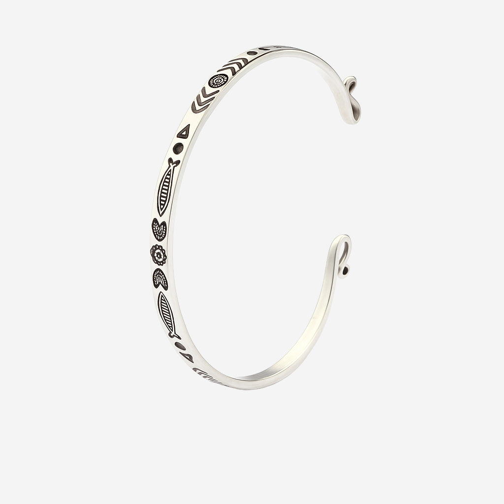 Fish Motif Bangle – Atef Wassef Silver