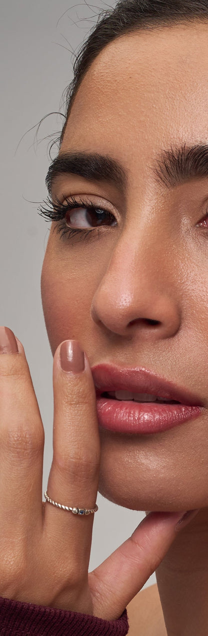 Thin Twisted Ring